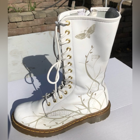 RARE Vintage Dr. Martens 14 eye tall white leather boots women’s size 9 - Picture 3 of 10